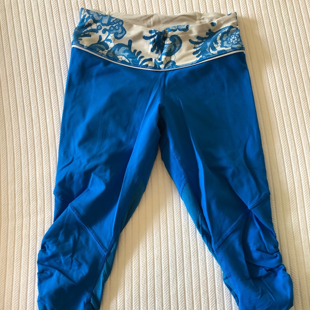 Lululemon Pace Crop
